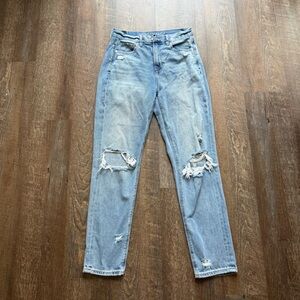 American Eagle Outfitters Mom Jeans